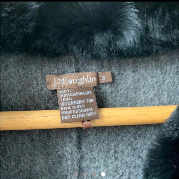 ✨♟️CASHMERE & FUR VEST!♟️✨ - Picture 4 of 4